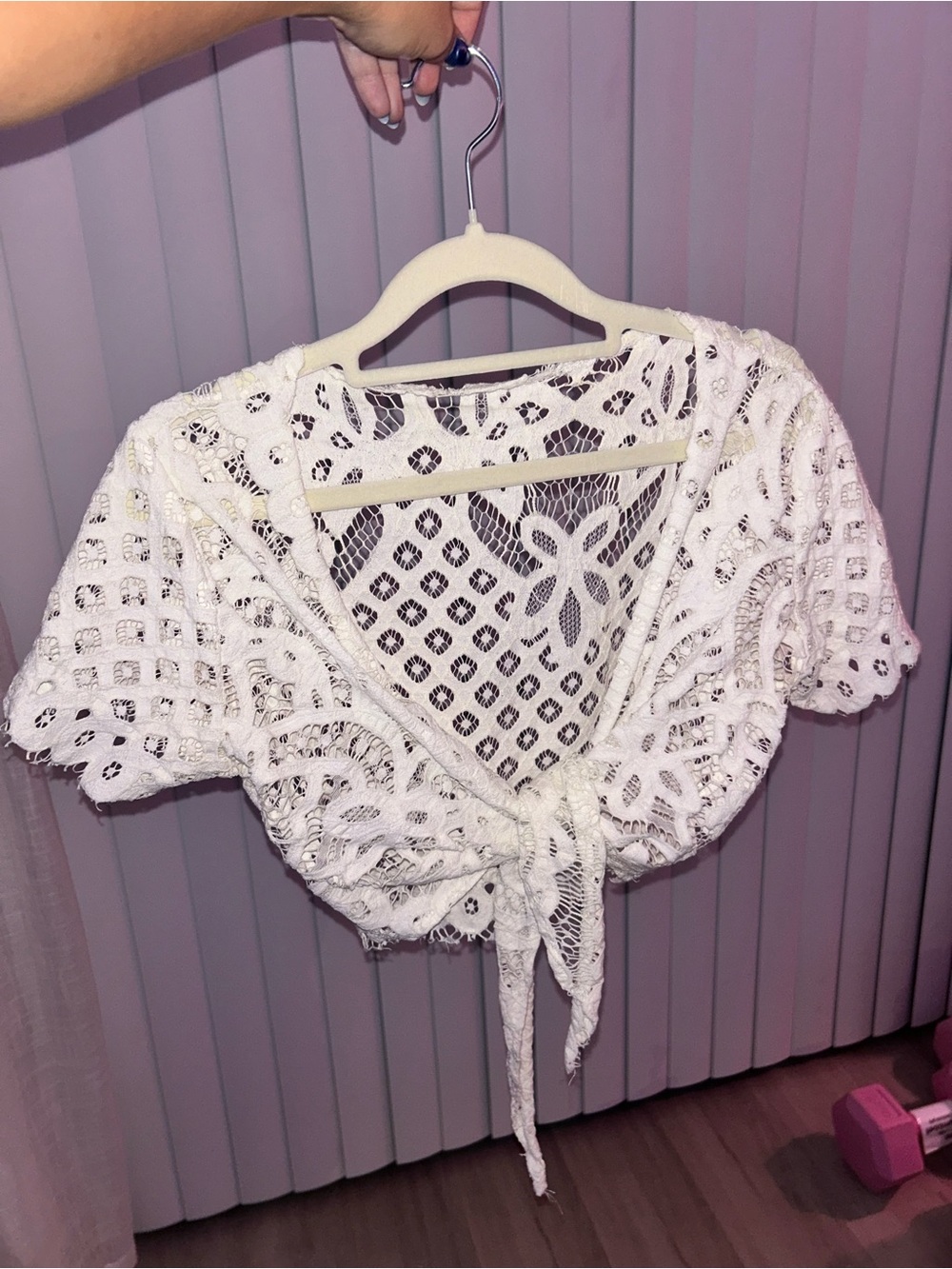 Women's White Lace Tie-Front Cropped Top